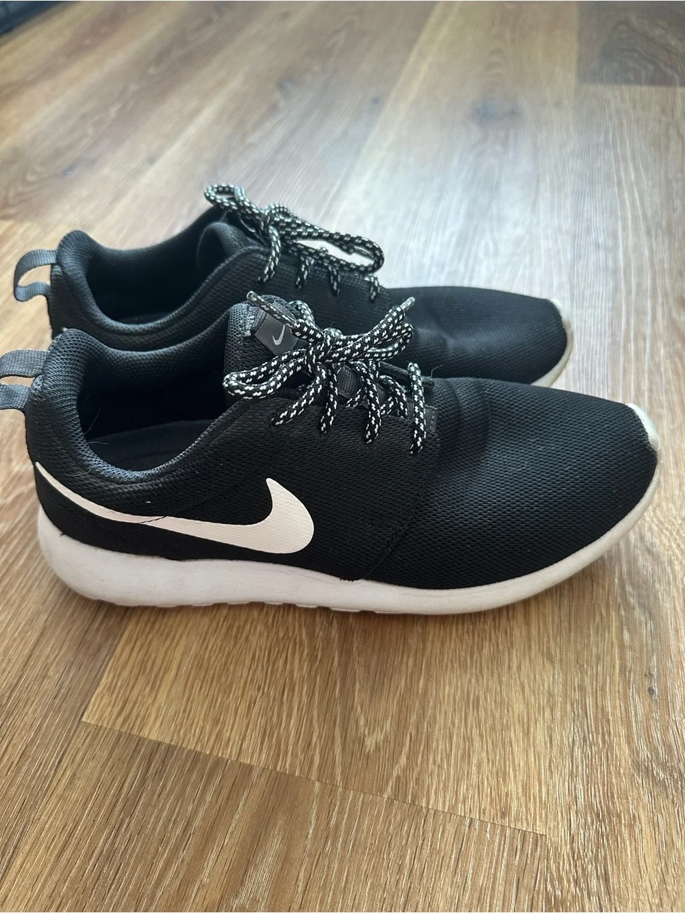 Nike breathable black